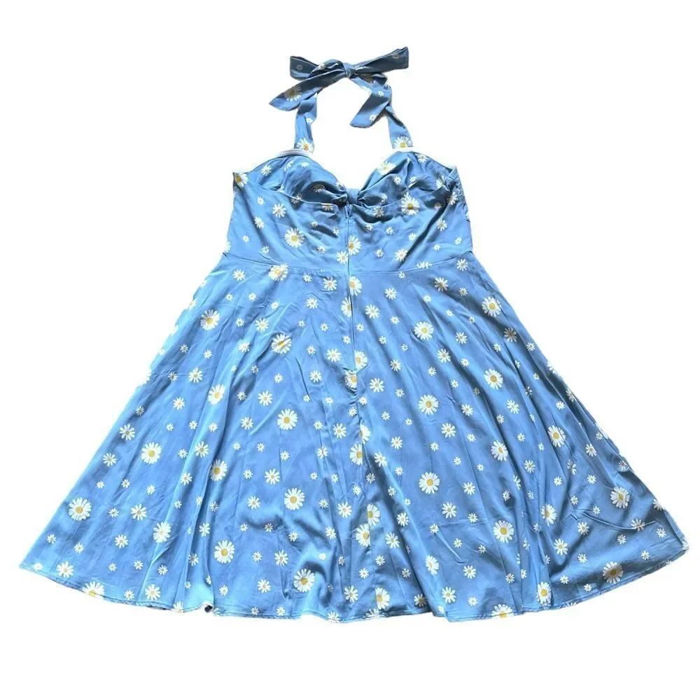 UNIQUE VINTAGE 50s Daisy Halter Swing Dress in Blue and White 1X - Picture 7 of 12